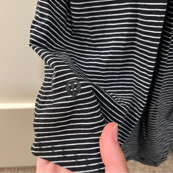Lululemon Tank Striped - Picture 3 of 3